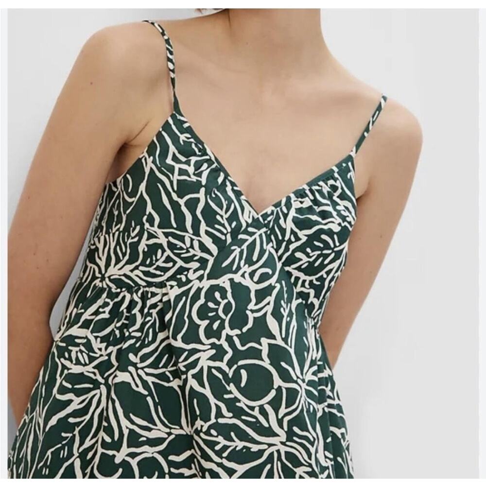 Gap Dress Womens Medium Green White Floral Smocked Cotton Ruffle Sundress - Picture 2 of 10
